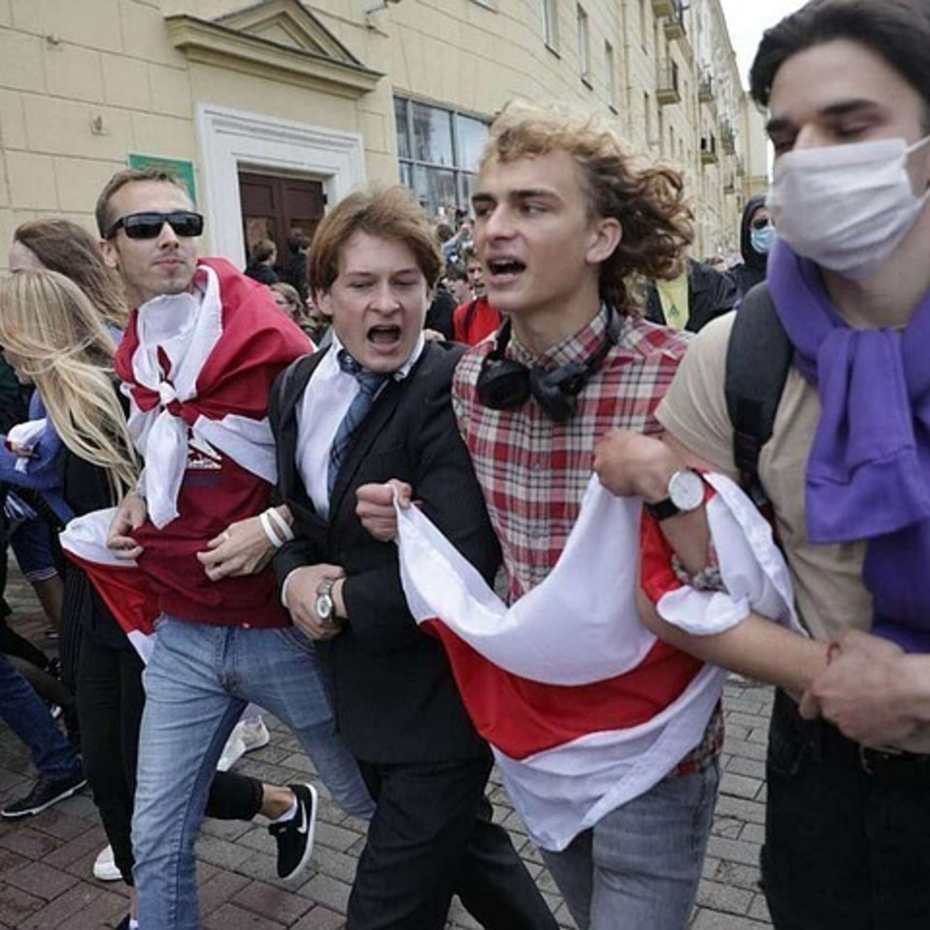 Студенты протесты. Студенты бастуют. Студенческие протесты. Протест молодежи против войн вы. Студенческие протесты.